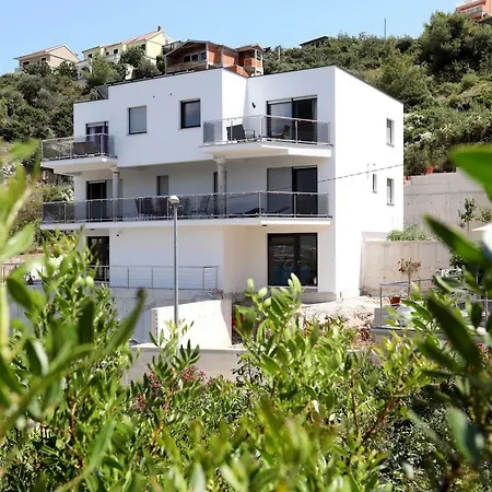 Tokla * Trogir
